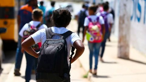 Programa de incentivo a estudantes do ensino médio inicia os pagamentos em março - Imagem: Reprodução | Agência Brasil