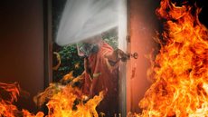 Homem causa incêndio para matar a esposa e as filhas no interior de São Paulo - Imagem: Freepik.com