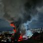 Cortina de fumaça após incêndio em galpão na Lapa, Zona Oeste de São Paulo - Imagem: Reprodução/Redes Sociais