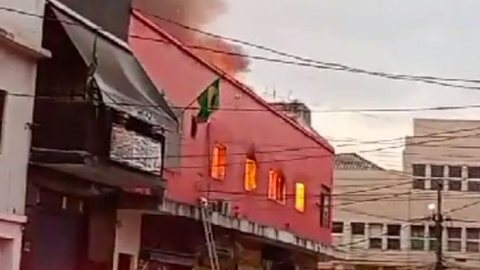 VÍDEO - incêndio atinge loja no Brás, na região central de SP - Imagem: reprodução g1