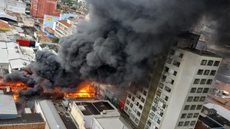 Incêndio atinge região de comércio no Centro de Campinas; depósito de loja de calçados ficou destruído - Imagem:reprodução grupo bom dia