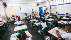 A Educação de Jovens e Adultos e o ensino técnico também enfrentam quedas, refletindo um cenário preocupante na educação brasileira - Imagem: Reprodução/Prefeitura de SP