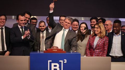 O leilão realizado na B3 visa a concessão de três linhas da CPTM, com investimentos significativos e melhorias na infraestrutura. - Imagem: Reprodução | Pablo Jacob / GESP