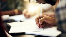 Formato do exame permanece o mesmo, com quatro provas objetivas e redação - Imagem: Reprodução / Freepik