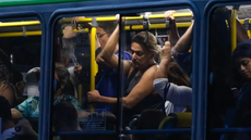 Passageiros convivem com furtos e roubos de celulares no transporte público de São Paulo. - Imagem: Reprodução/ Fernando Frazão/Agência Brasil