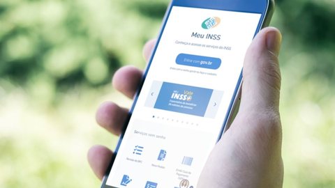 A partir do dia 14, aposentados poderão informar se autorizaram descontos e solicitar reembolso pelo Meu INSS - Imagem: Divulgação / Governo Federal