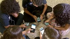 Estudo da Emy Education mostra que 90% dos jovens veem a IA como apoio em momentos críticos de estudo e entrega de projetos - Imagem: Reprodução/EBC