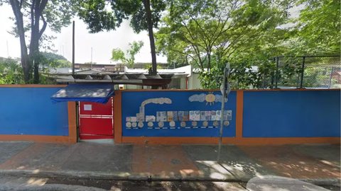 Moradores criticam a interpretação da atividade escolar e defendem uma educação inclusiva e livre de preconceitos - Imagem: Reprodução/Google Street View