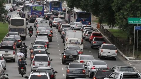 O levantamento da Fipe mostra valorização média de 2,51% nos preços de veículos em comparação ao ano anterior - Imagem: Reprodução / Arquivo / Agência Brasil