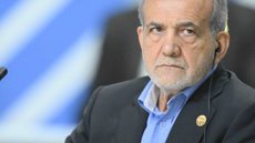 O líder iraniano também reafirmou o compromisso do Irã com a promoção da paz e estabilidade na região - imagem: Reprodução / X / @DailyNewsEgypt