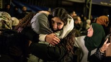 Israel liberta 200 palestinos após Hamas liberar reféns - Imagem: Reprodução / X / @DacilLanza