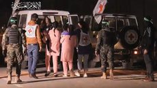 Israel confirma o início das liberações de reféns, enquanto o Hamas se compromete a entregar os nomes das vítimas em um novo tratado - Imagem: Divulgação / HAMAS MEDIA OFFICE