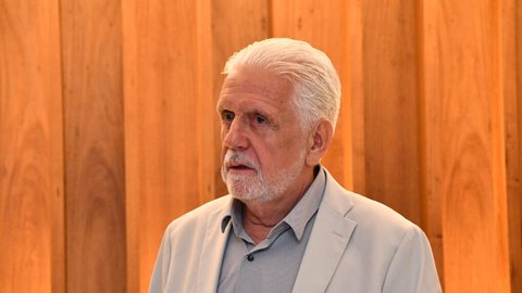 Jaques Wagner afirma não ter participado de negociações envolvendo empresa de familiar que recebeu valores do Banco Master. - Imagem: Reprodução