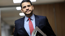 Jorge Messias intensifica reuniões com senadores em busca dos votos necessários para avançar ao STF - Imagem: Reprodução