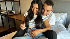 João Gomes e Ary Mirelle anunciam gravidez do primeiro filho em vídeo emocionante - Imagem: reprodução / Instagram @arymirelle