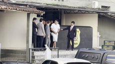 João Lima deixou a prisão após decisão judicial, mas seguirá respondendo ao processo por tentativa de feminicídio - Imagem: Reprodução