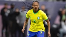 As jogadoras estão questionando o silêncio dos atletas do futebol masculino sobre os casos de Robinho e Daniel Alves - Imagem: Reprodução/Instagram @aryborges