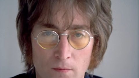 John Lennon foi um cantor, compositor e ativista britânico. - Imagem: reprodução I Youtube johnlennon