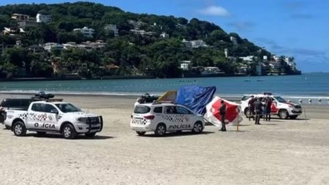 Jovem é brutalmente assassinado com tiros na cabeça em praia no Guarujá - Imagem: Reprodução / Redes Sociais