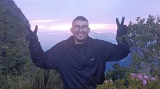 O jovem desapareceu durante uma trilha e foi encontrado com escoriações, mas seu estado de saúde é estável após resgate - Imagem: Reprodução/Redes Sociais