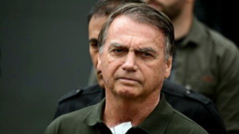 Bolsonaro permanece detido na sede da Polícia Federal - Foto: Pablo PORCIUNCULA / AFP