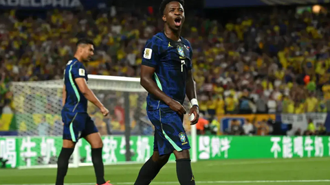 Vinícius Júnior comemora durante a vitória do Brasil sobre o Haiti pela segunda rodada da Copa do Mundo de 2026 - Imagem: Reprodução