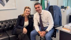 Júlia Zanatta pode ser oficializada como candidata a vice-presidente na chapa de Flávio Bolsonaro durante reunião política marcada para o fim de julho, em Florianópolis. - Imagem: Reprodução