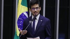 Tribunal de Justiça de São Paulo afirma que Thiago dos Reis ultrapassou a liberdade de expressão e que ofendeu a honra e a dignidade do deputado. - Imagem: Reprodução/Câmara dos Deputados.