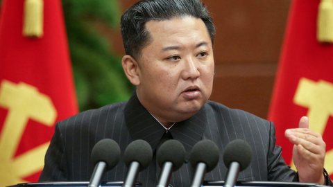 Kim Jong-un comanda a Coreia do Norte com 'mãos de ferro' desde 2011 - Imagem: reprodução/Facebook