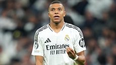 Kylian Mbappé enfrenta desgaste interno no Real Madrid em meio a questionamentos sobre comportamento - Imagem: Angel Martinez / Getty Images