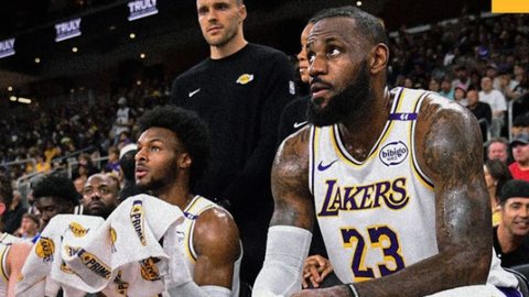 LeBron e Bronny James fazem história como a primeira dupla de pai e filho na NBA - Imagem: Reprodução / Instagram / @lakers