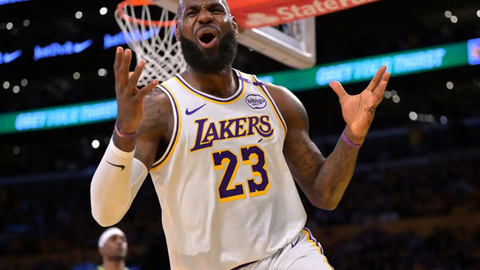 LeBron James encerra passagem de oito temporadas pelo Los Angeles Lakers e acerta com o Philadelphia 76ers para disputar sua 24ª temporada na NBA - Imagem: Reprodução