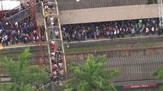 Falha em trem causa lentidão na Linha Rubi da CPTM e lota plataformas de passageiros