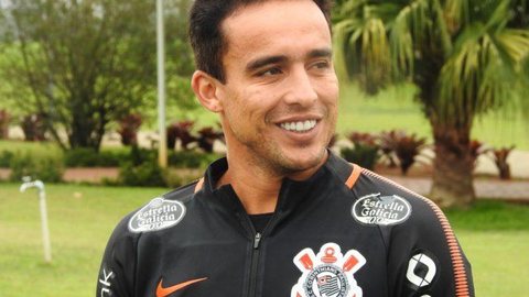 Jadson pede que Corinthians não caia na pressão do Colo-Colo e diz sonhar com título da Libertadores