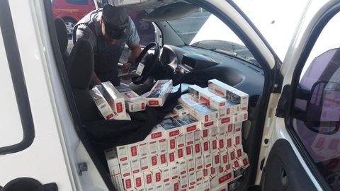 Polícia Rodoviária apreende 25 mil maços de cigarro em Bauru