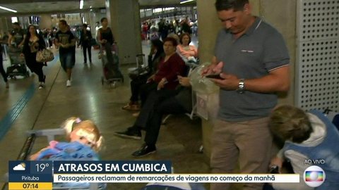 Aeroporto de Guarulhos tem atrasos e cancelamentos pelo 2º dia seguido; aéreas culpam ‘mau tempo’