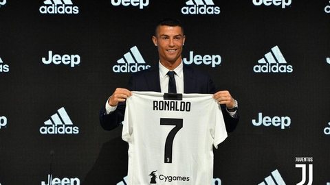 Cristiano Ronaldo se “apresenta” à Juve: “Muitos estão acabados com 33 anos. Eu não”