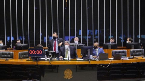 Plenário da Câmara aprova MP que viabiliza privatização da Eletrobras