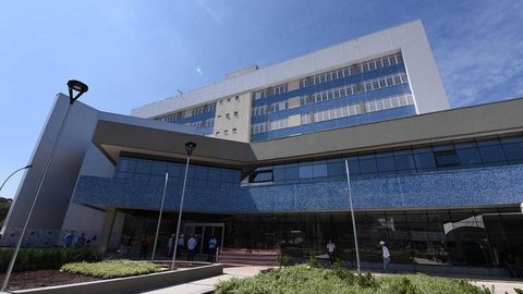 Hospital da Brasilândia tem 71% de leitos de UTI e enfermaria ocupados em SP