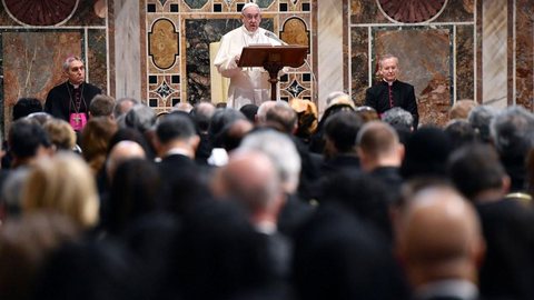Papa Francisco faz alerta sobre ressurgimento do nacionalismo e faz apelo por ajuda a imigrantes