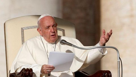 Papa acaba com segredo pontifício para abusos cometidos por clérigos