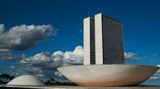 Maia cancela sessão da Câmara desta segunda devido a luto por covid-19