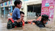 Chuvas torrenciais matam 21 na China