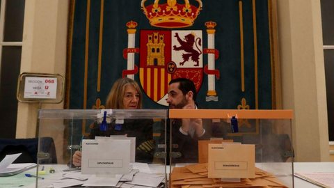 Espanhóis voltam às urnas para eleger deputados e senadores