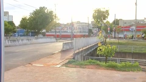 Trânsito na ponte Maria Benta é interditado para obras de reparos na rede de esgoto