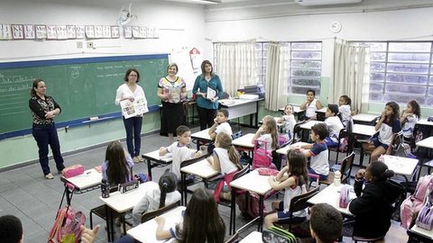 Estudantes da rede municipal voltam às aulas em Rio Preto