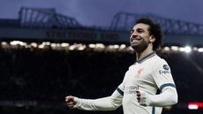 Salah marca três vezes em goleada do Liverpool sobre United por 5 a 0