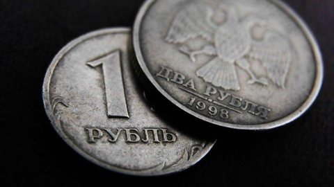 Rússia pagará eurobônus em rublos enquanto reservas ficarem bloqueadas