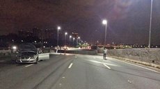 Donos de carros danificados por viaduto que cedeu em SP vão cobrar indenização da Prefeitura