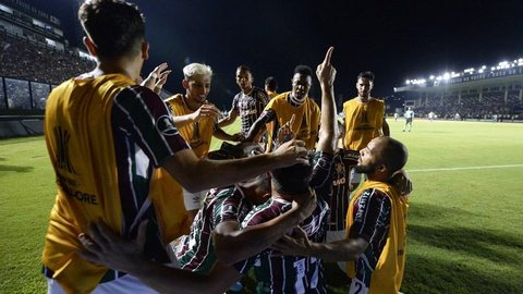 Análise: sequência espetacular do Fluminense ofusca críticas à falta de criatividade no meio de campo